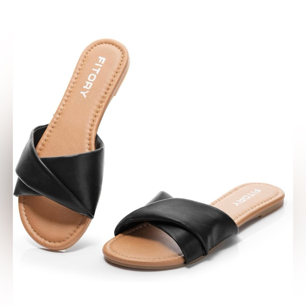 Women’s black flat sandals